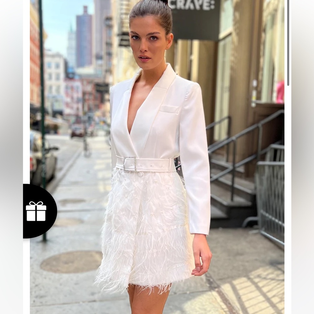 FIFTH AVE & THE CITY Feathers Dress in White